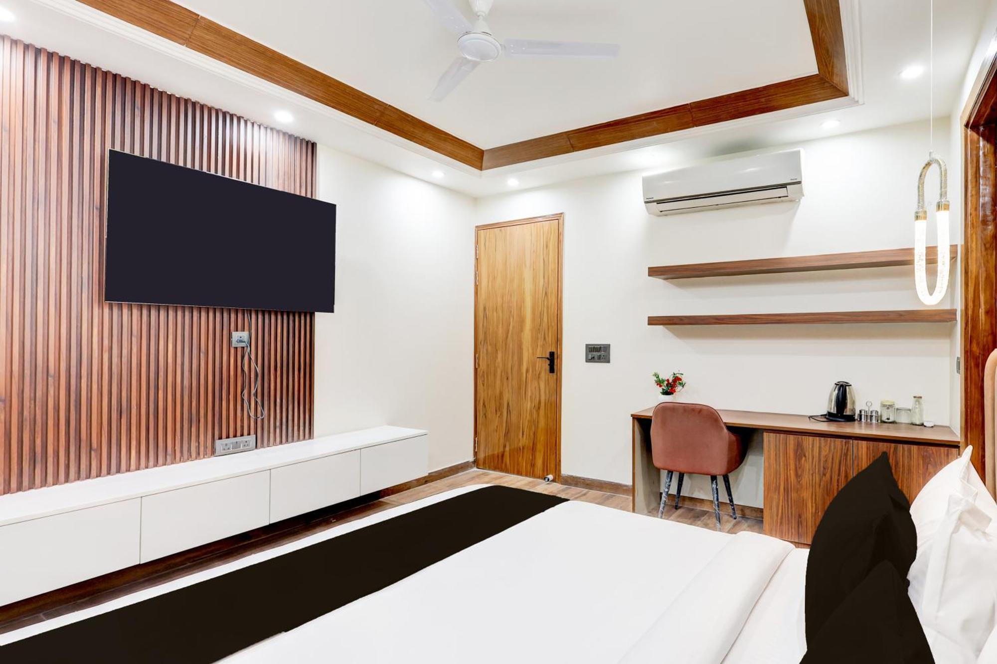 Super Hotel O Sector 43 구르가온 외부 사진